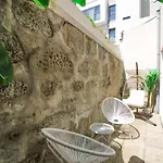 Unique Downtown Garden
