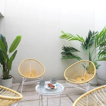 Unique Downtown Garden *