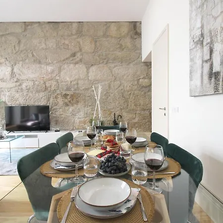 Unique Downtown Garden *