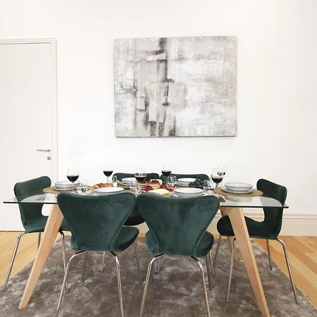 Unique Downtown Garden Porto