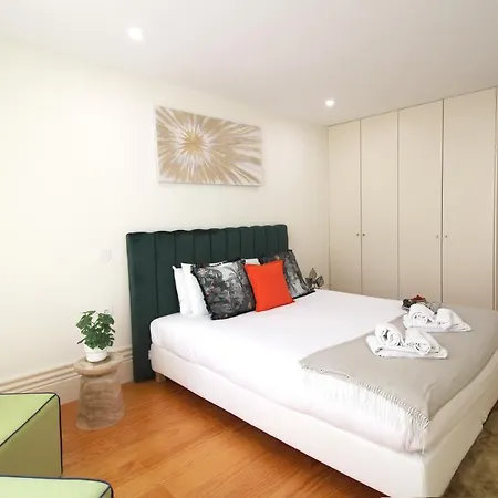 Unique Downtown Garden