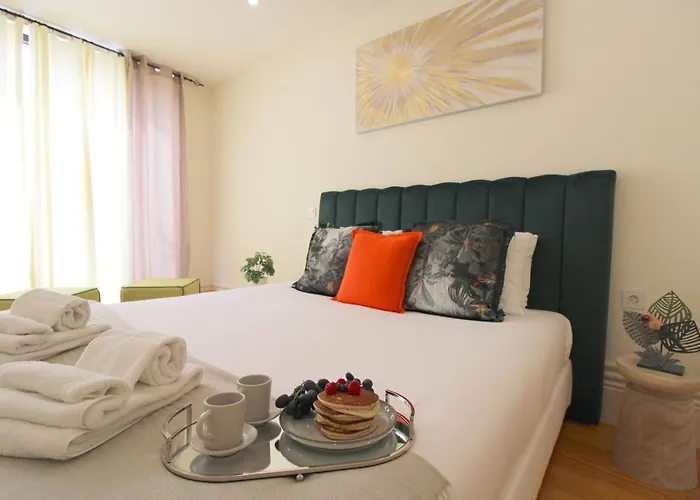 Unique Downtown Garden Apartment *