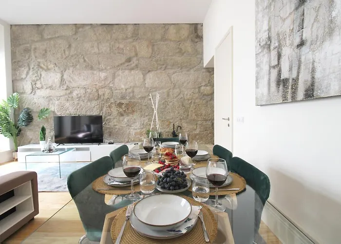 Unique Downtown Garden *