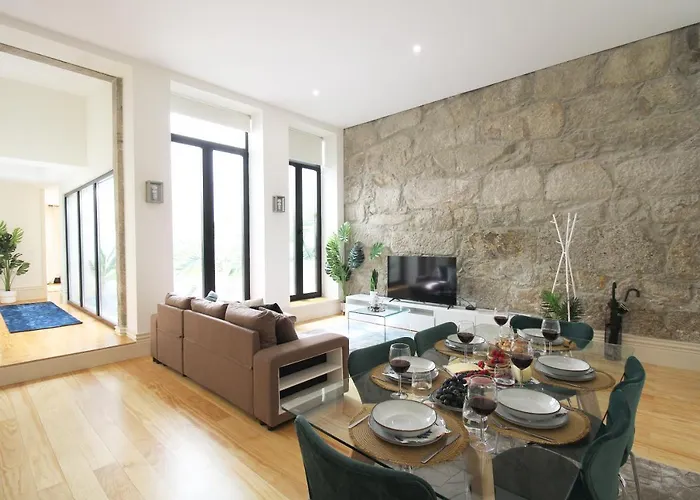 Unique Downtown Garden